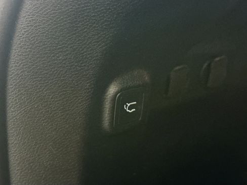 Used 2021 Jeep Cherokee Limited AWD/4WD image 31