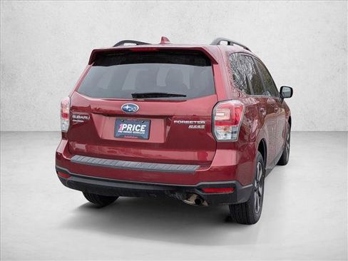 Used 2017 Subaru Forester 2.5i Premium image 4