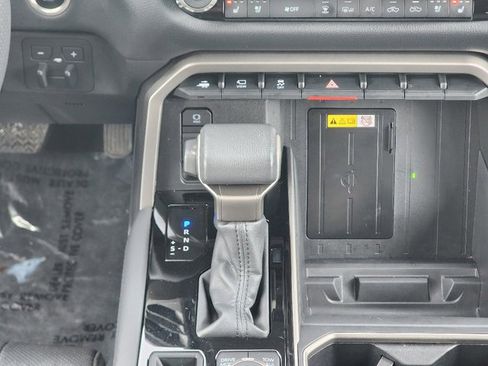 Used 2024 Toyota Tundra Limited image 28