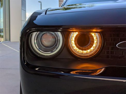 Used 2019 Dodge Challenger R/T Scat Pack image 10