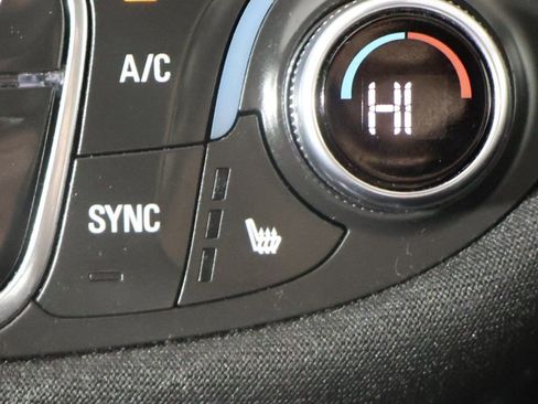 Used 2024 Chevrolet Malibu LT image 43