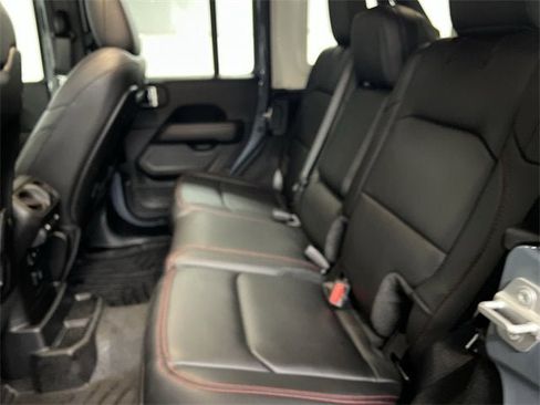 Used 2024 Jeep Wrangler Unlimited Rubicon w/ Technology Group image 25