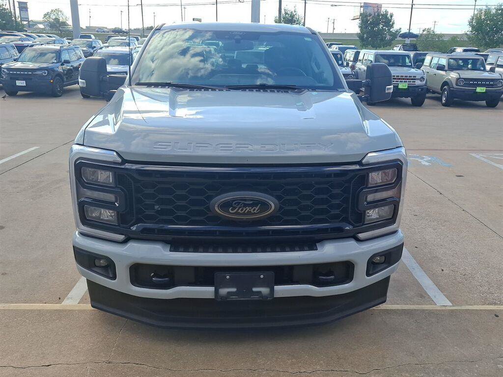 Used 2025 Ford F250 XLT w/ Black Appearance Package AWD/4WD image 5