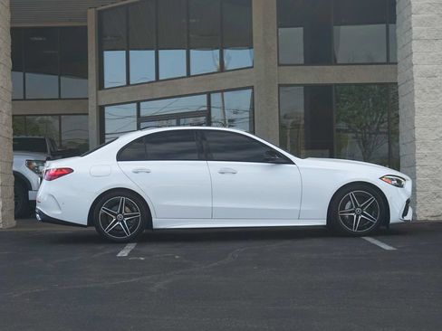 Used 2023 Mercedes-Benz C 300 4MATIC Sedan image 2