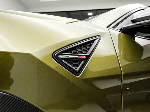 Used 2023 Lamborghini Urus Performante AWD/4WD image 64