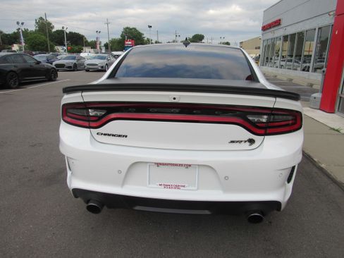 Used 2021 Dodge Charger SRT Hellcat RWD image 6