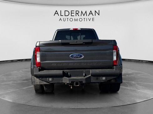 Used 2019 Ford F350 Lariat w/ Lariat Ultimate Package AWD/4WD image 4
