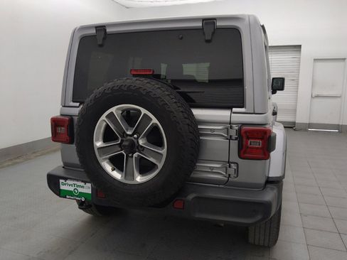 Used 2018 Jeep Wrangler Unlimited Sahara AWD/4WD image 7