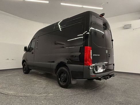 Used 2025 Mercedes-Benz Sprinter 2500 image 3