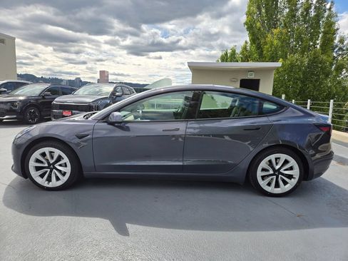 Used 2022 Tesla Model 3 Long Range AWD/4WD image 6