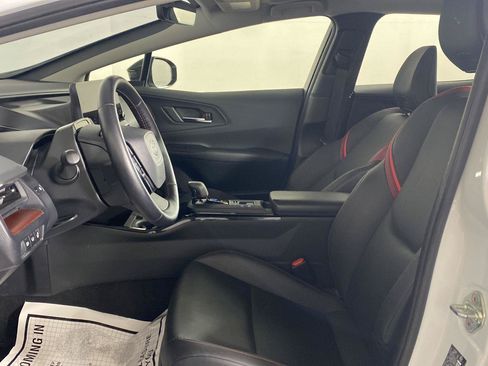 Used 2024 Toyota Prius Prime FWD image 17