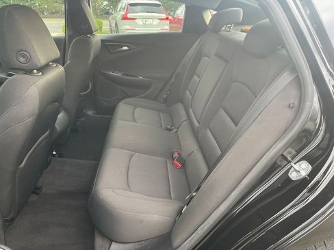 Used 2018 Chevrolet Malibu LS w/ LPO, Convenience Package 1 FWD image 16