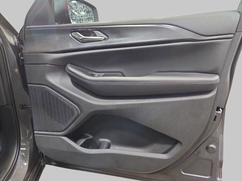 New 2026 Jeep Grand Cherokee Laredo X image 11