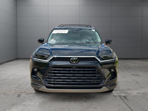 Certified 2024 Toyota Grand Highlander AWD image 8