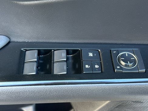 Used 2024 Lexus UX 250h F Sport FWD image 12