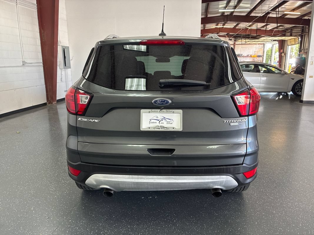 Used 2019 Ford Escape Titanium AWD/4WD image 5