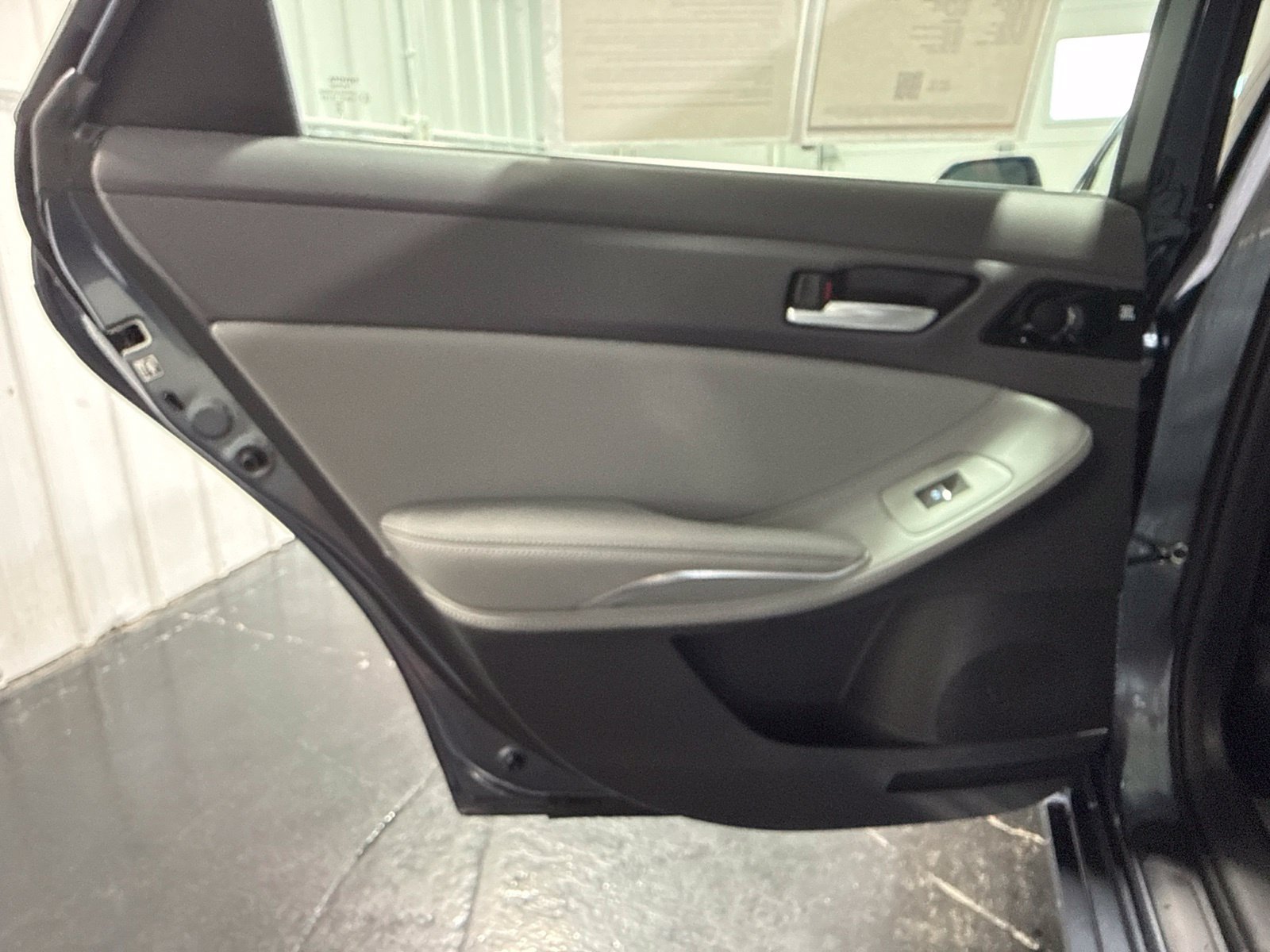 Used 2019 Toyota Avalon XLE w/ Moonroof Package FWD image 21
