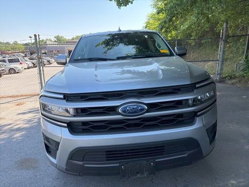 Used 2024 Ford Expedition XLT AWD/4WD image 2