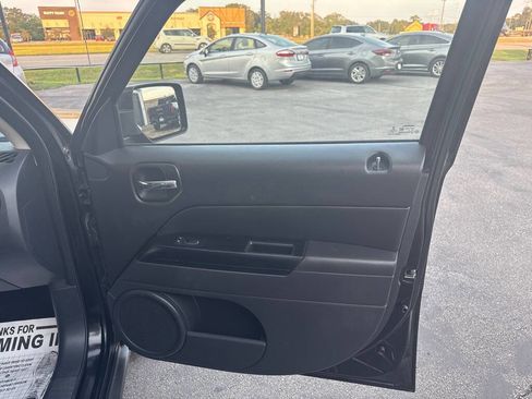 Used 2017 Jeep Patriot Sport w/ Power Value Group image 18