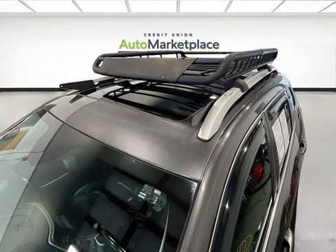 Used 2017 Jeep Cherokee Limited w/ Luxury Group AWD/4WD image 18