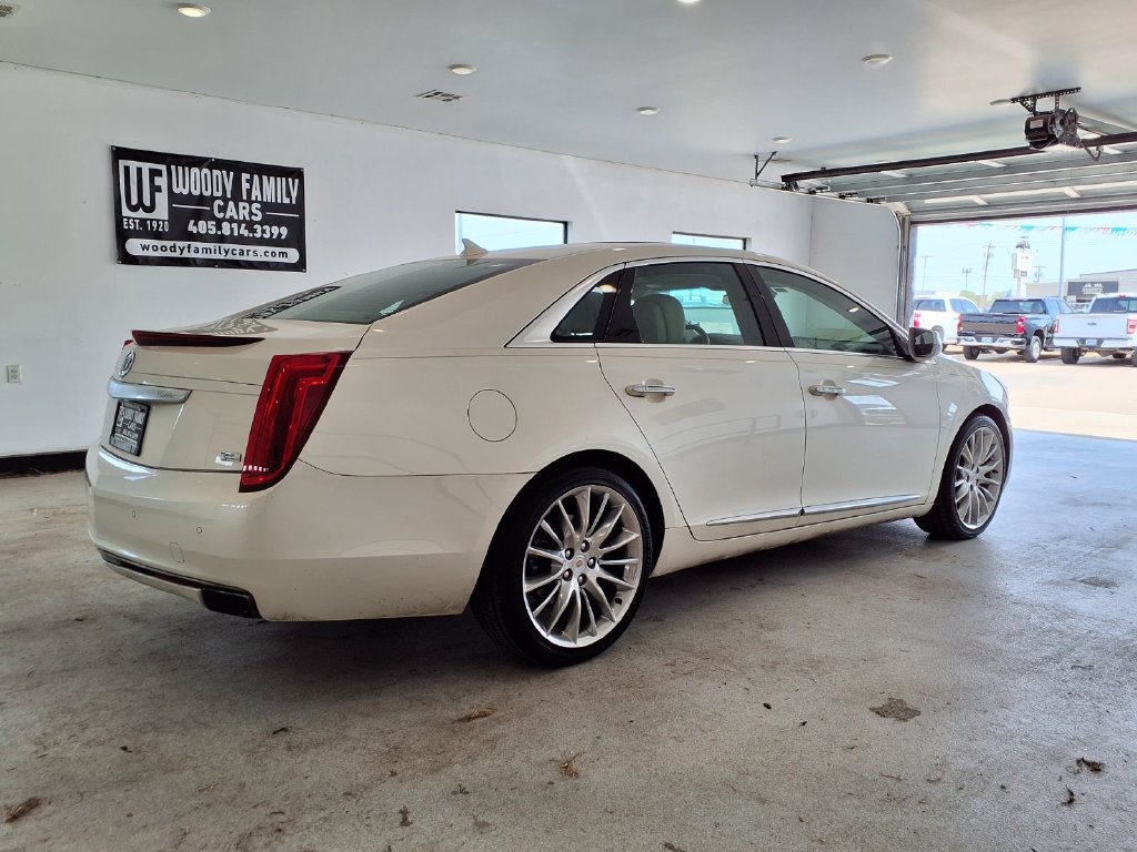 Used 2014 Cadillac XTS Platinum FWD image 3