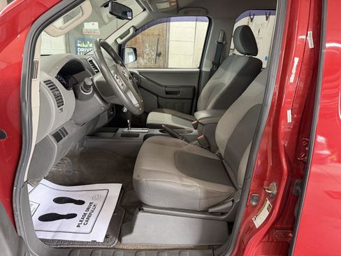 Used 2015 Nissan Xterra X AWD/4WD image 13