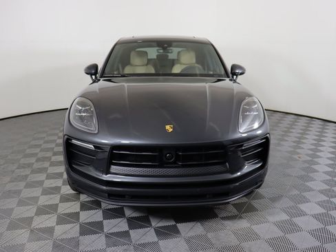 Used 2025 Porsche Macan image 5