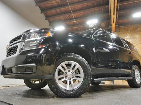 Used 2019 Chevrolet Tahoe 4WD image 3