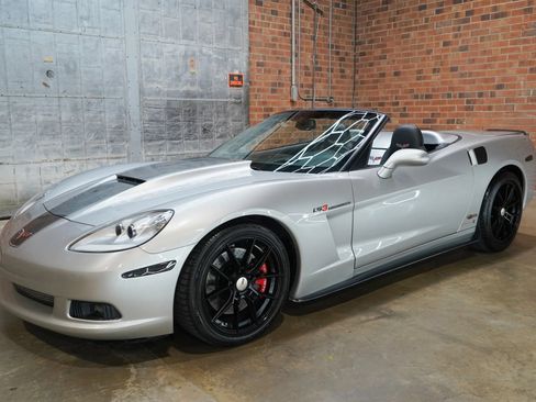 Used 2008 Chevrolet Corvette Convertible w/ Preferred Equipment Group RWD image 38
