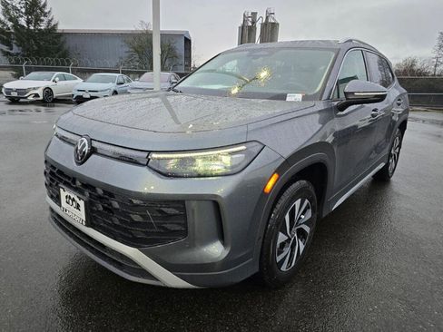 New 2026 Volkswagen Tiguan S image 8