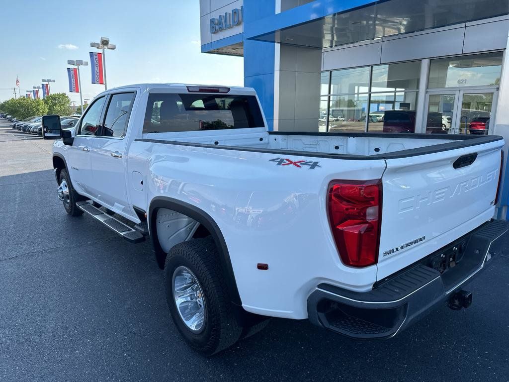 Used 2024 Chevrolet Silverado 3500 LTZ w/ LTZ Convenience Package AWD/4WD image 7