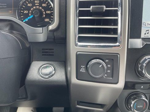 Used 2016 Ford F150 Lariat AWD/4WD image 12