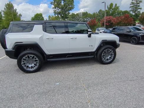 Used 2025 GMC Hummer EV 3X AWD/4WD image 9