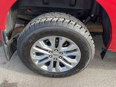 Used 2025 Ford F150 Lariat w/ Tow/Haul Package image 19