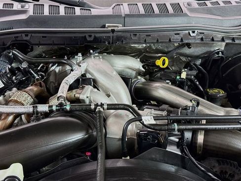 Used 2022 Ford F350 Platinum w/ Tremor Off-Road Package image 31