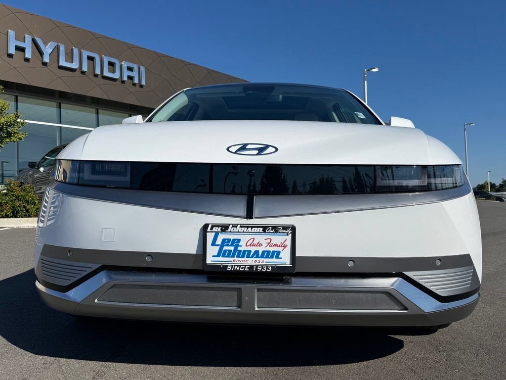 Certified 2024 Hyundai Ioniq 5 Limited AWD/4WD image 8