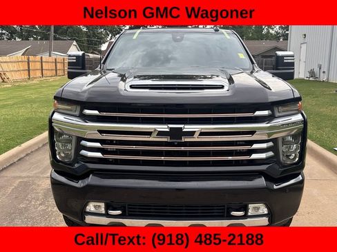 Used 2022 Chevrolet Silverado 2500 High Country w/ Safety Package II AWD/4WD image 2