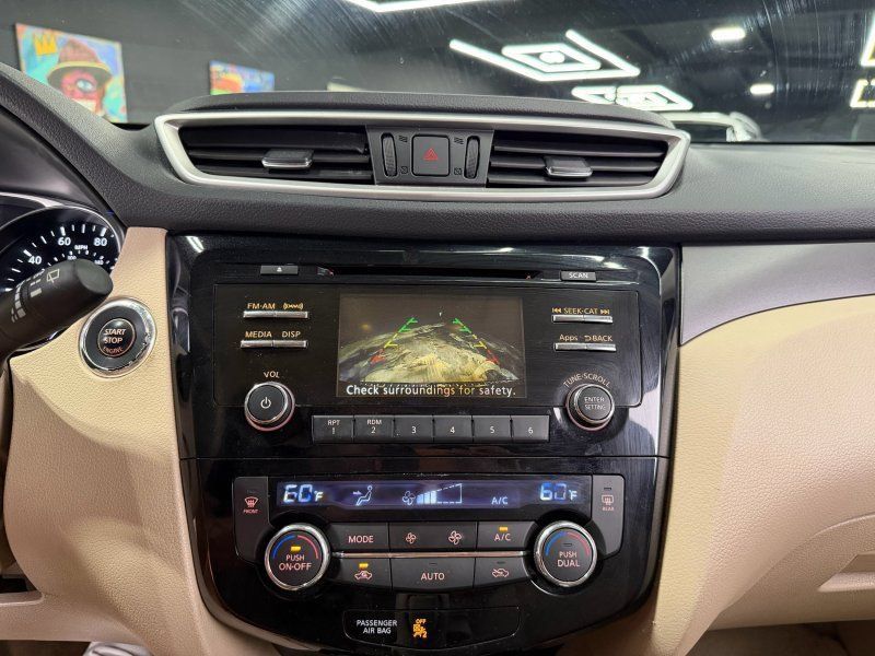 Used 2014 Nissan Rogue SV AWD/4WD image 13