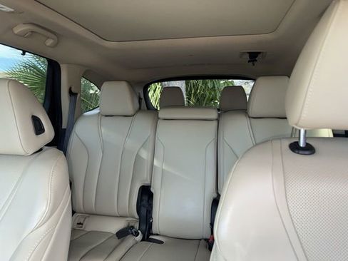 Used 2022 Acura MDX FWD w/ Technology Package image 6