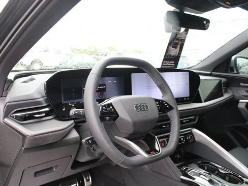 New 2026 Audi SQ5 Prestige AWD/4WD image 2