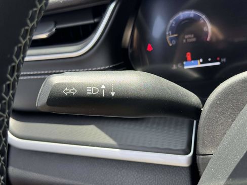 Certified 2025 Jeep Grand Cherokee Altitude AWD/4WD image 22