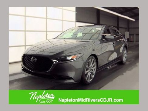 Used 2025 MAZDA MAZDA3 s FWD image 1