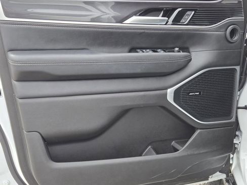 Used 2024 Jeep Wagoneer 2WD w/ Premium Group I image 15