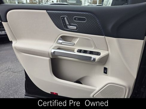 Certified 2025 Mercedes-Benz GLB 250 4MATIC image 29