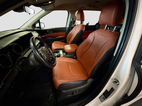 Used 2022 Kia Carnival SX FWD image 13