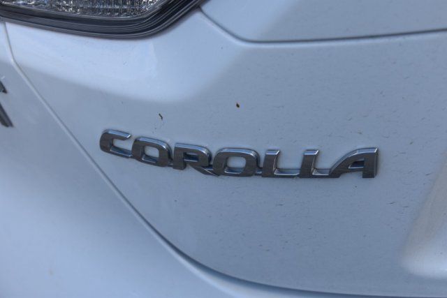 Used 2022 Toyota Corolla LE FWD image 14