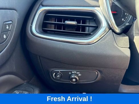 Used 2024 Chevrolet Equinox LT w/ LPO, Floor Liner Package FWD image 9