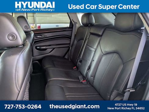 Used 2015 Cadillac SRX Luxury image 16