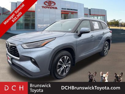 Used 2023 Toyota Highlander XLE