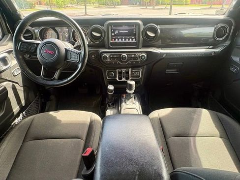 Used 2021 Jeep Wrangler Unlimited Sport AWD/4WD image 25